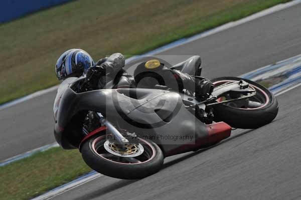 Motorcycle action photographs;Trackday digital images;donington;donington park leicestershire;donington photographs;event digital images;eventdigitalimages;no limits trackday;peter wileman photography;trackday;trackday photos