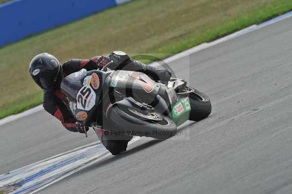 Motorcycle action photographs;Trackday digital images;donington;donington park leicestershire;donington photographs;event digital images;eventdigitalimages;no limits trackday;peter wileman photography;trackday;trackday photos