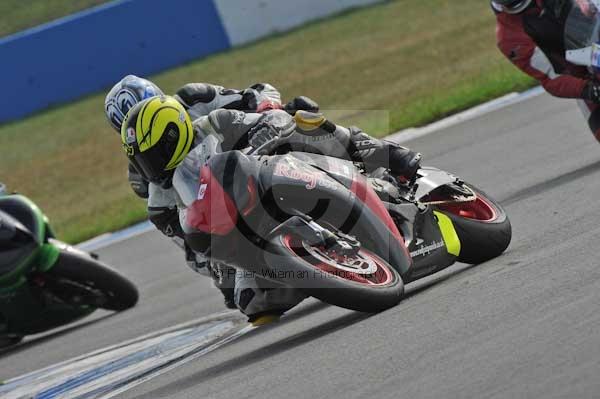 Motorcycle action photographs;Trackday digital images;donington;donington park leicestershire;donington photographs;event digital images;eventdigitalimages;no limits trackday;peter wileman photography;trackday;trackday photos