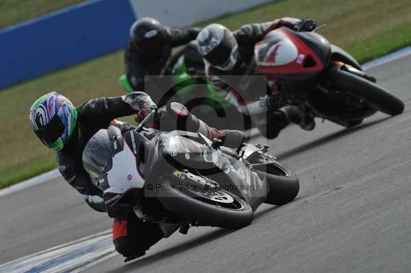 Motorcycle action photographs;Trackday digital images;donington;donington park leicestershire;donington photographs;event digital images;eventdigitalimages;no limits trackday;peter wileman photography;trackday;trackday photos