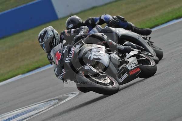 Motorcycle action photographs;Trackday digital images;donington;donington park leicestershire;donington photographs;event digital images;eventdigitalimages;no limits trackday;peter wileman photography;trackday;trackday photos