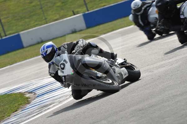 Motorcycle action photographs;Trackday digital images;donington;donington park leicestershire;donington photographs;event digital images;eventdigitalimages;no limits trackday;peter wileman photography;trackday;trackday photos