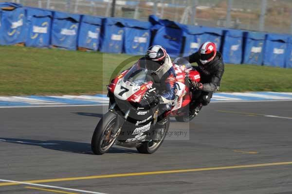 Motorcycle action photographs;Trackday digital images;donington;donington park leicestershire;donington photographs;event digital images;eventdigitalimages;no limits trackday;peter wileman photography;trackday;trackday photos