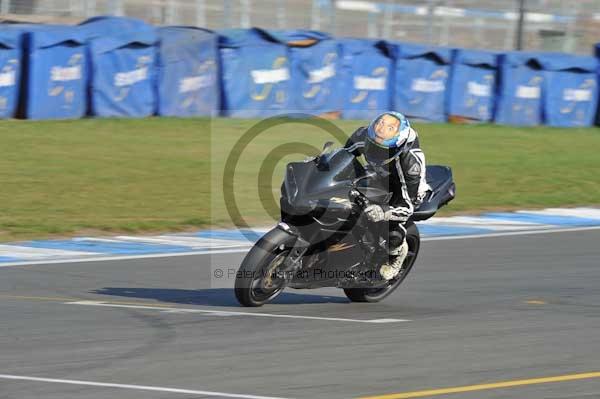 Motorcycle action photographs;Trackday digital images;donington;donington park leicestershire;donington photographs;event digital images;eventdigitalimages;no limits trackday;peter wileman photography;trackday;trackday photos
