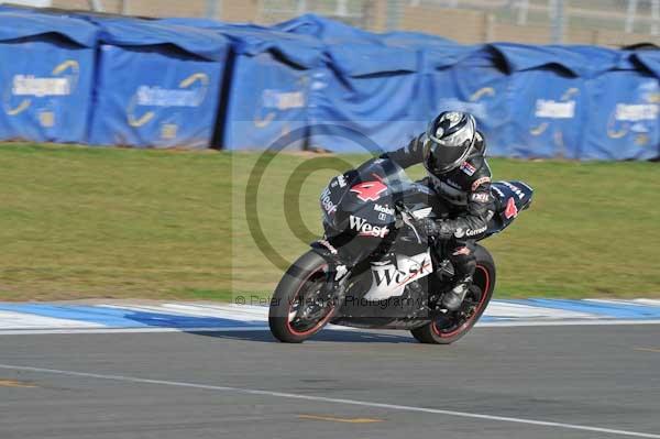 Motorcycle action photographs;Trackday digital images;donington;donington park leicestershire;donington photographs;event digital images;eventdigitalimages;no limits trackday;peter wileman photography;trackday;trackday photos