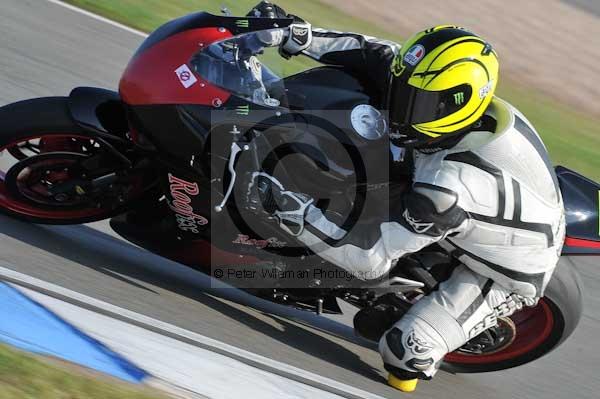 Motorcycle action photographs;Trackday digital images;donington;donington park leicestershire;donington photographs;event digital images;eventdigitalimages;no limits trackday;peter wileman photography;trackday;trackday photos
