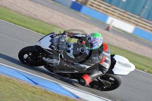 Motorcycle action photographs;Trackday digital images;donington;donington park leicestershire;donington photographs;event digital images;eventdigitalimages;no limits trackday;peter wileman photography;trackday;trackday photos