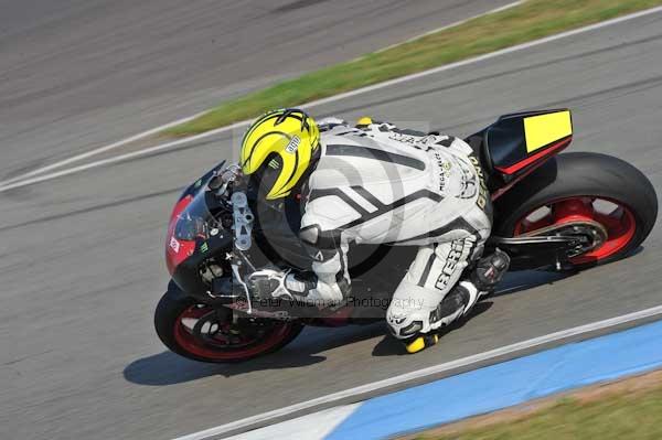 Motorcycle action photographs;Trackday digital images;donington;donington park leicestershire;donington photographs;event digital images;eventdigitalimages;no limits trackday;peter wileman photography;trackday;trackday photos