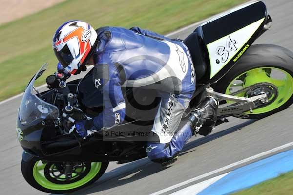 Motorcycle action photographs;Trackday digital images;donington;donington park leicestershire;donington photographs;event digital images;eventdigitalimages;no limits trackday;peter wileman photography;trackday;trackday photos