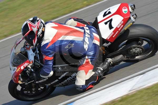 Motorcycle action photographs;Trackday digital images;donington;donington park leicestershire;donington photographs;event digital images;eventdigitalimages;no limits trackday;peter wileman photography;trackday;trackday photos