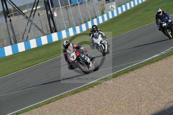 Motorcycle action photographs;Trackday digital images;donington;donington park leicestershire;donington photographs;event digital images;eventdigitalimages;no limits trackday;peter wileman photography;trackday;trackday photos