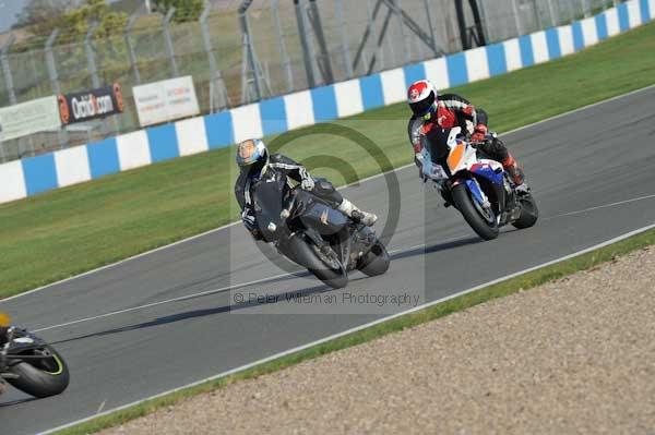 Motorcycle action photographs;Trackday digital images;donington;donington park leicestershire;donington photographs;event digital images;eventdigitalimages;no limits trackday;peter wileman photography;trackday;trackday photos