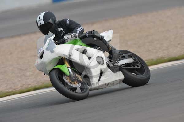Motorcycle action photographs;Trackday digital images;donington;donington park leicestershire;donington photographs;event digital images;eventdigitalimages;no limits trackday;peter wileman photography;trackday;trackday photos