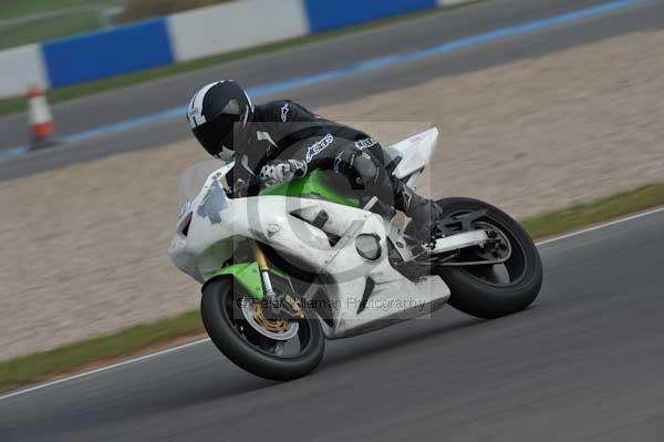 Motorcycle action photographs;Trackday digital images;donington;donington park leicestershire;donington photographs;event digital images;eventdigitalimages;no limits trackday;peter wileman photography;trackday;trackday photos