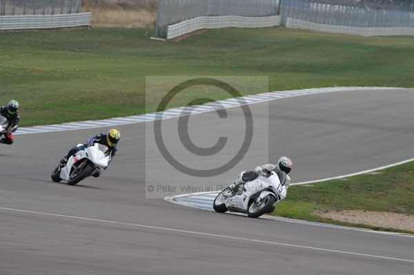 Motorcycle action photographs;Trackday digital images;donington;donington park leicestershire;donington photographs;event digital images;eventdigitalimages;no limits trackday;peter wileman photography;trackday;trackday photos