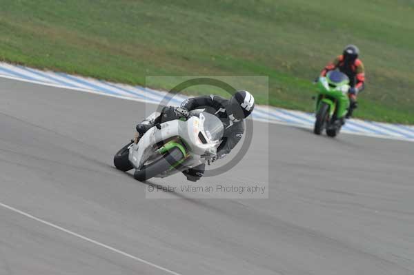 Motorcycle action photographs;Trackday digital images;donington;donington park leicestershire;donington photographs;event digital images;eventdigitalimages;no limits trackday;peter wileman photography;trackday;trackday photos