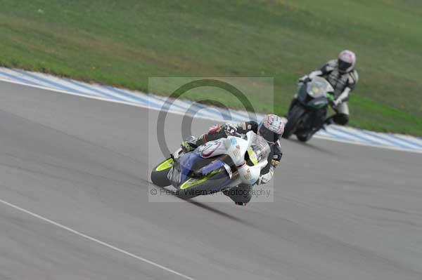 Motorcycle action photographs;Trackday digital images;donington;donington park leicestershire;donington photographs;event digital images;eventdigitalimages;no limits trackday;peter wileman photography;trackday;trackday photos