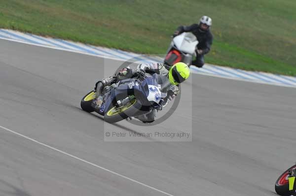 Motorcycle action photographs;Trackday digital images;donington;donington park leicestershire;donington photographs;event digital images;eventdigitalimages;no limits trackday;peter wileman photography;trackday;trackday photos