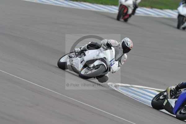 Motorcycle action photographs;Trackday digital images;donington;donington park leicestershire;donington photographs;event digital images;eventdigitalimages;no limits trackday;peter wileman photography;trackday;trackday photos
