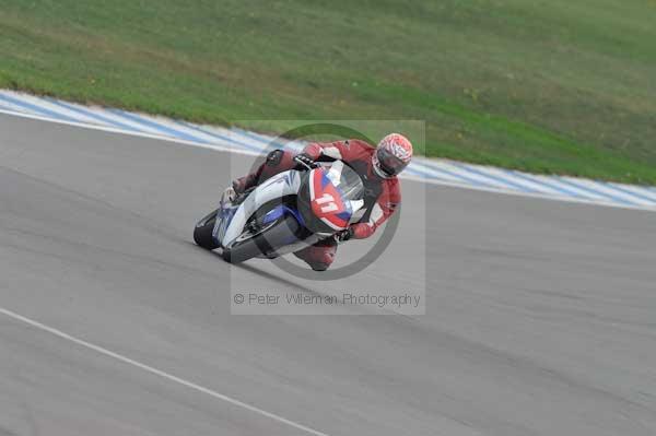 Motorcycle action photographs;Trackday digital images;donington;donington park leicestershire;donington photographs;event digital images;eventdigitalimages;no limits trackday;peter wileman photography;trackday;trackday photos