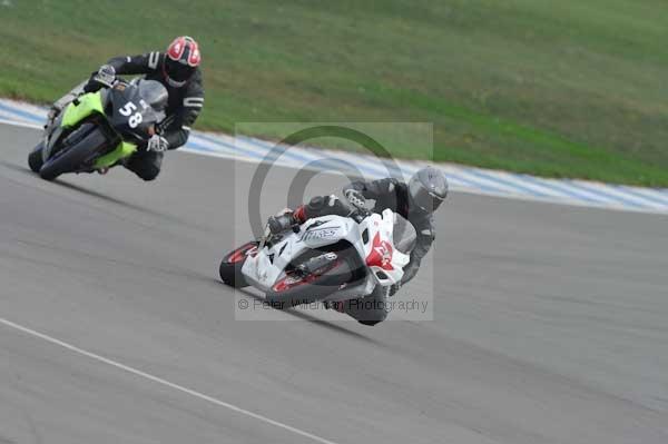 Motorcycle action photographs;Trackday digital images;donington;donington park leicestershire;donington photographs;event digital images;eventdigitalimages;no limits trackday;peter wileman photography;trackday;trackday photos