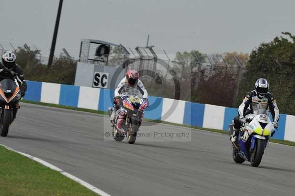 Motorcycle action photographs;Trackday digital images;donington;donington park leicestershire;donington photographs;event digital images;eventdigitalimages;no limits trackday;peter wileman photography;trackday;trackday photos