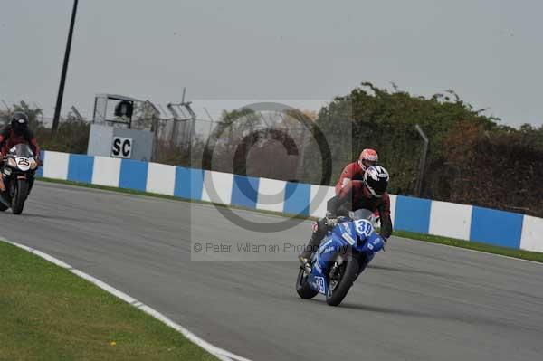 Motorcycle action photographs;Trackday digital images;donington;donington park leicestershire;donington photographs;event digital images;eventdigitalimages;no limits trackday;peter wileman photography;trackday;trackday photos