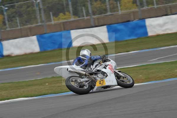 Motorcycle action photographs;Trackday digital images;donington;donington park leicestershire;donington photographs;event digital images;eventdigitalimages;no limits trackday;peter wileman photography;trackday;trackday photos