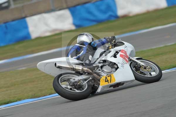 Motorcycle action photographs;Trackday digital images;donington;donington park leicestershire;donington photographs;event digital images;eventdigitalimages;no limits trackday;peter wileman photography;trackday;trackday photos