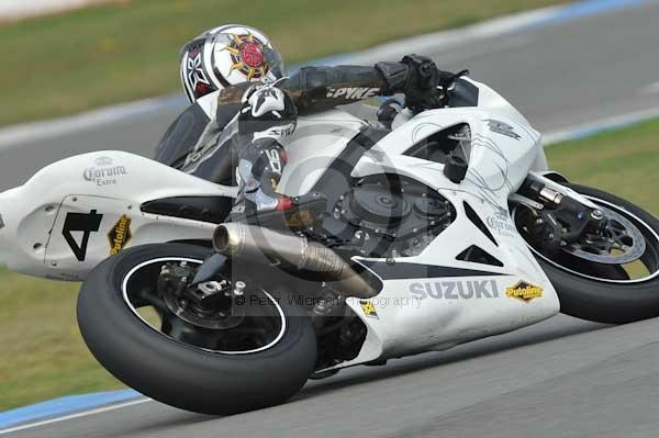 Motorcycle action photographs;Trackday digital images;donington;donington park leicestershire;donington photographs;event digital images;eventdigitalimages;no limits trackday;peter wileman photography;trackday;trackday photos