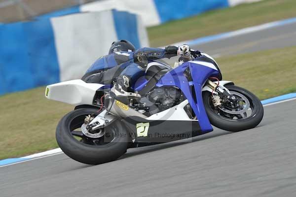 Motorcycle action photographs;Trackday digital images;donington;donington park leicestershire;donington photographs;event digital images;eventdigitalimages;no limits trackday;peter wileman photography;trackday;trackday photos