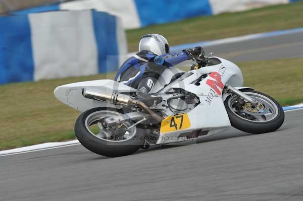 Motorcycle action photographs;Trackday digital images;donington;donington park leicestershire;donington photographs;event digital images;eventdigitalimages;no limits trackday;peter wileman photography;trackday;trackday photos