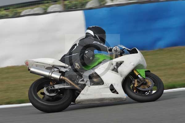 Motorcycle action photographs;Trackday digital images;donington;donington park leicestershire;donington photographs;event digital images;eventdigitalimages;no limits trackday;peter wileman photography;trackday;trackday photos