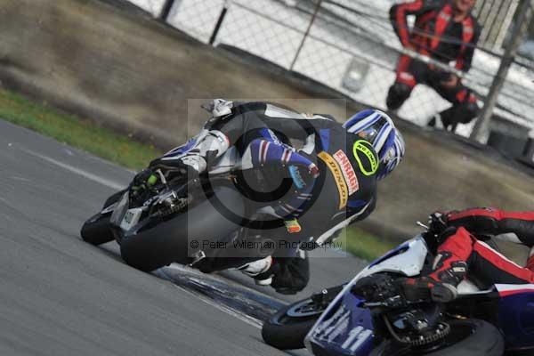 Motorcycle action photographs;Trackday digital images;donington;donington park leicestershire;donington photographs;event digital images;eventdigitalimages;no limits trackday;peter wileman photography;trackday;trackday photos