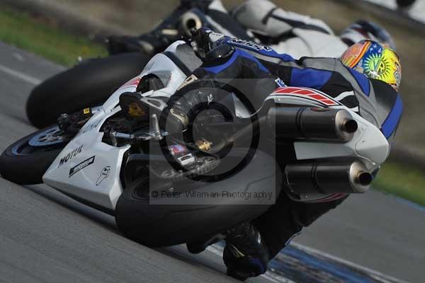 Motorcycle action photographs;Trackday digital images;donington;donington park leicestershire;donington photographs;event digital images;eventdigitalimages;no limits trackday;peter wileman photography;trackday;trackday photos