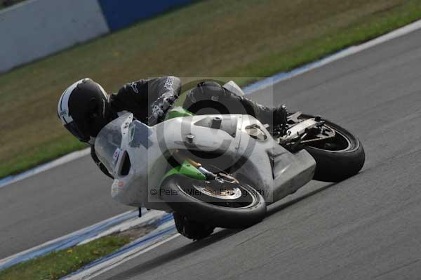 Motorcycle action photographs;Trackday digital images;donington;donington park leicestershire;donington photographs;event digital images;eventdigitalimages;no limits trackday;peter wileman photography;trackday;trackday photos