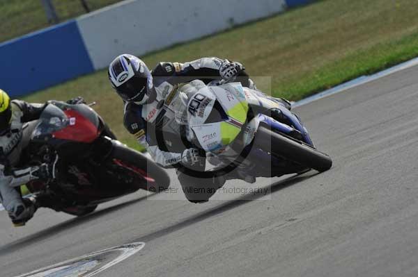 Motorcycle action photographs;Trackday digital images;donington;donington park leicestershire;donington photographs;event digital images;eventdigitalimages;no limits trackday;peter wileman photography;trackday;trackday photos