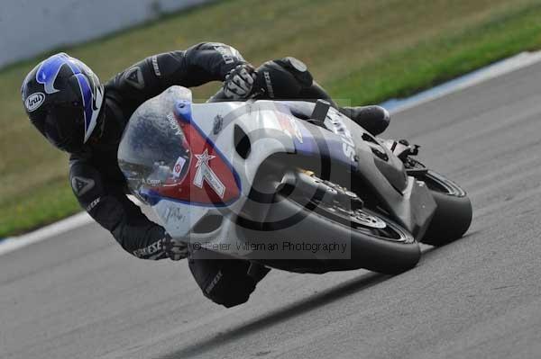 Motorcycle action photographs;Trackday digital images;donington;donington park leicestershire;donington photographs;event digital images;eventdigitalimages;no limits trackday;peter wileman photography;trackday;trackday photos