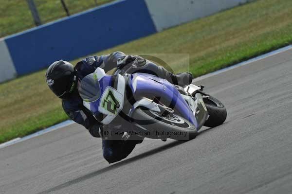 Motorcycle action photographs;Trackday digital images;donington;donington park leicestershire;donington photographs;event digital images;eventdigitalimages;no limits trackday;peter wileman photography;trackday;trackday photos