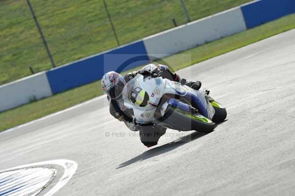 Motorcycle action photographs;Trackday digital images;donington;donington park leicestershire;donington photographs;event digital images;eventdigitalimages;no limits trackday;peter wileman photography;trackday;trackday photos