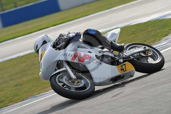 Motorcycle action photographs;Trackday digital images;donington;donington park leicestershire;donington photographs;event digital images;eventdigitalimages;no limits trackday;peter wileman photography;trackday;trackday photos