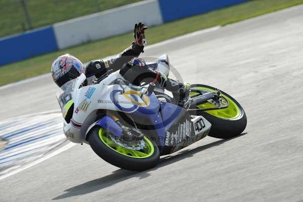 Motorcycle action photographs;Trackday digital images;donington;donington park leicestershire;donington photographs;event digital images;eventdigitalimages;no limits trackday;peter wileman photography;trackday;trackday photos