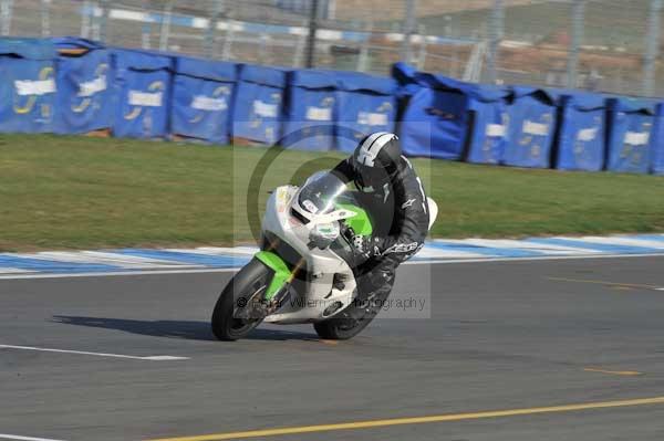 Motorcycle action photographs;Trackday digital images;donington;donington park leicestershire;donington photographs;event digital images;eventdigitalimages;no limits trackday;peter wileman photography;trackday;trackday photos