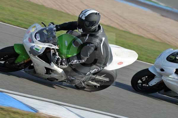 Motorcycle action photographs;Trackday digital images;donington;donington park leicestershire;donington photographs;event digital images;eventdigitalimages;no limits trackday;peter wileman photography;trackday;trackday photos