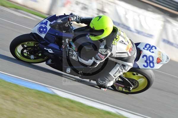 Motorcycle action photographs;Trackday digital images;donington;donington park leicestershire;donington photographs;event digital images;eventdigitalimages;no limits trackday;peter wileman photography;trackday;trackday photos