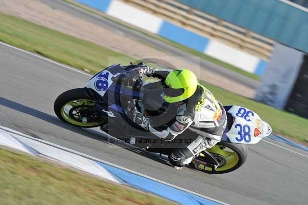 Motorcycle action photographs;Trackday digital images;donington;donington park leicestershire;donington photographs;event digital images;eventdigitalimages;no limits trackday;peter wileman photography;trackday;trackday photos