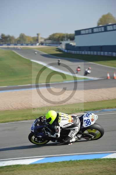 Motorcycle action photographs;Trackday digital images;donington;donington park leicestershire;donington photographs;event digital images;eventdigitalimages;no limits trackday;peter wileman photography;trackday;trackday photos
