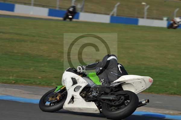 Motorcycle action photographs;Trackday digital images;donington;donington park leicestershire;donington photographs;event digital images;eventdigitalimages;no limits trackday;peter wileman photography;trackday;trackday photos