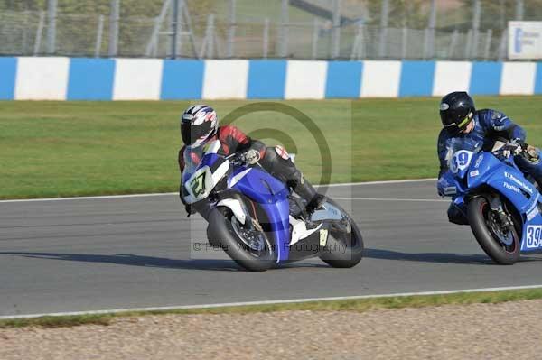 Motorcycle action photographs;Trackday digital images;donington;donington park leicestershire;donington photographs;event digital images;eventdigitalimages;no limits trackday;peter wileman photography;trackday;trackday photos