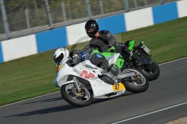 Motorcycle action photographs;Trackday digital images;donington;donington park leicestershire;donington photographs;event digital images;eventdigitalimages;no limits trackday;peter wileman photography;trackday;trackday photos